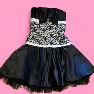 Jessica McClintock Black and White Strapless Dress